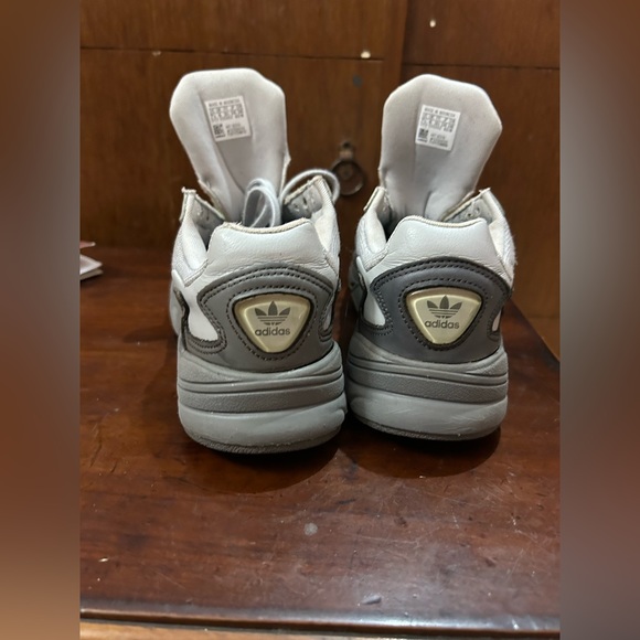Adidas Falcon grey sneakers. Used. Size UK 6 - Picture 6 of 9